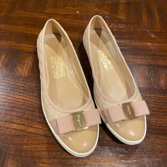 Salvatore Ferragamo Leather Slip-on Sneaker Flat - Picture 4 of 9